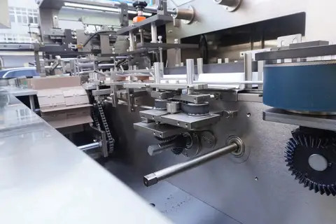 Customized Automatic Sanitary Pads Cartoning Box Packaging Sachets Cartoner Packing Machine