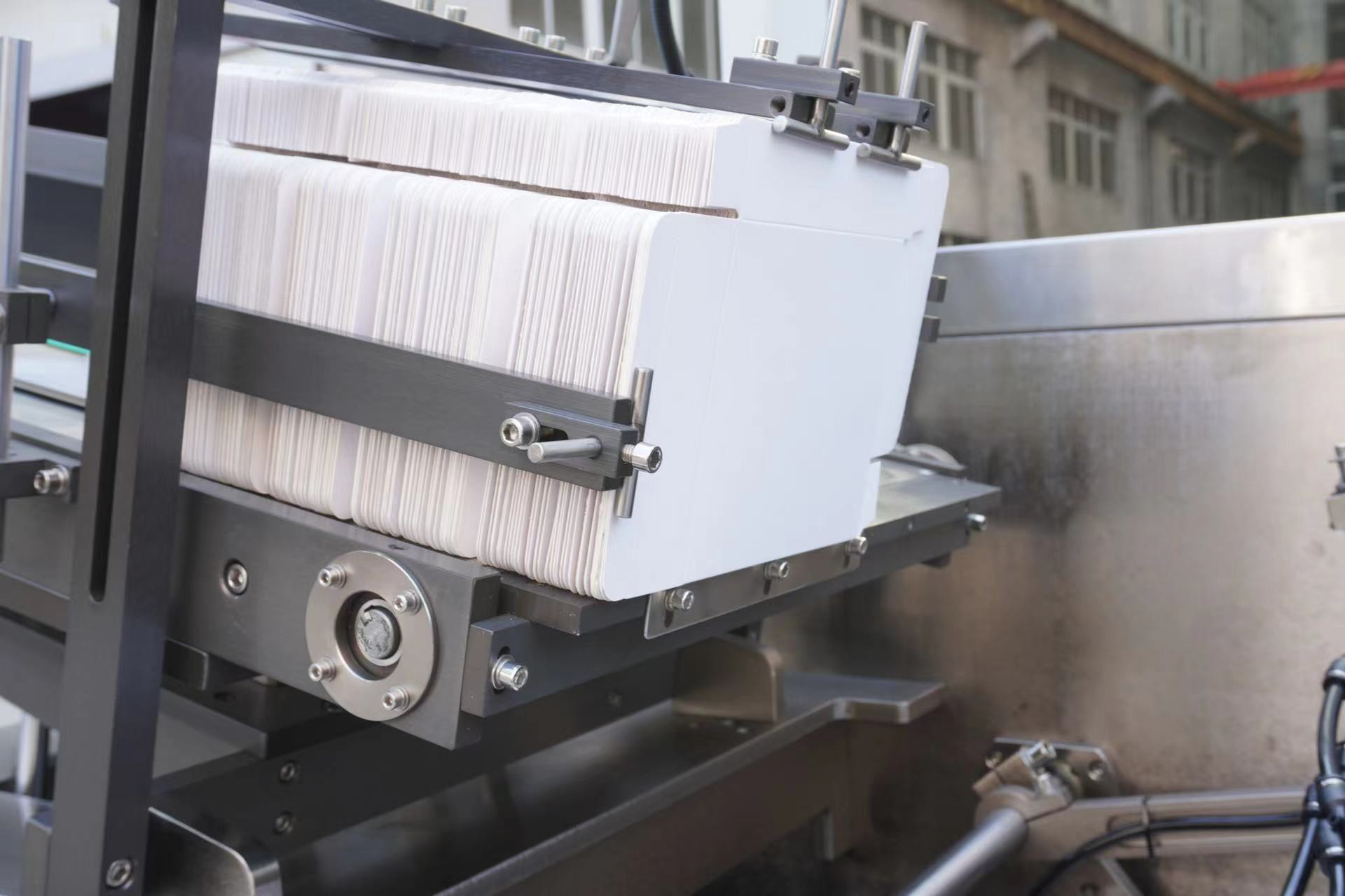 Automatic Cake and Bread Packing Machine
